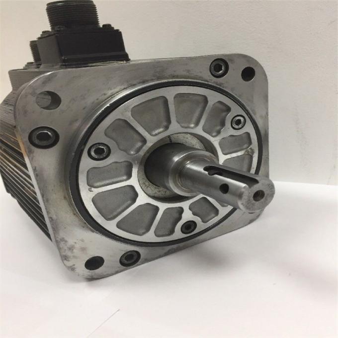 産業サーボ モーターYaskawa 8.34N.m 10.7A 200V ACサーボ モーターSGMGH-13ACA41 0