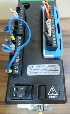 3098-0059 EMERSON  Control Techniques サーボドライブ/サーボ制御 3相 380-480 VAC 50/60 HZ