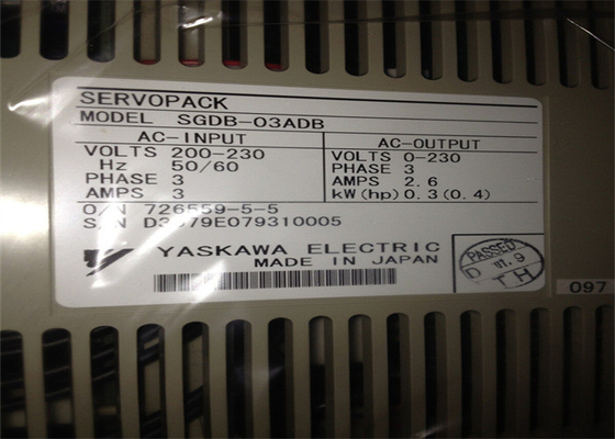 Yaskawa SGDB-03ADG AC サーボ アンプ 200-230V 3A 0.3KW 3 段階