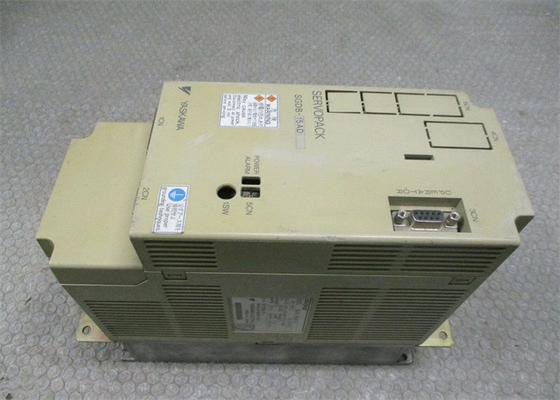 Yaskawa SGDB-15AD AC SERVO AMPLIFIER 200-230V 8A 0.85KW 3 段階の位置制御