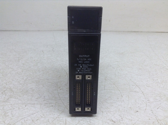 GE FANUC シリーズ 90-30 PLC デジタル I/O モジュール 125 VDC IC693MDL752
