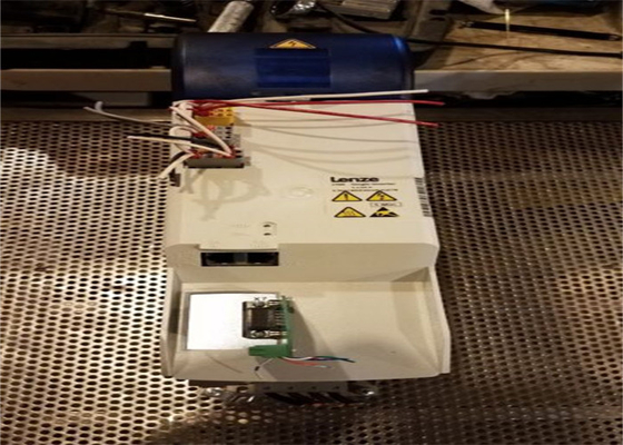 Lenze E70ACMSE0644SA1ETR SERVO-INVERTER I700 標準環境