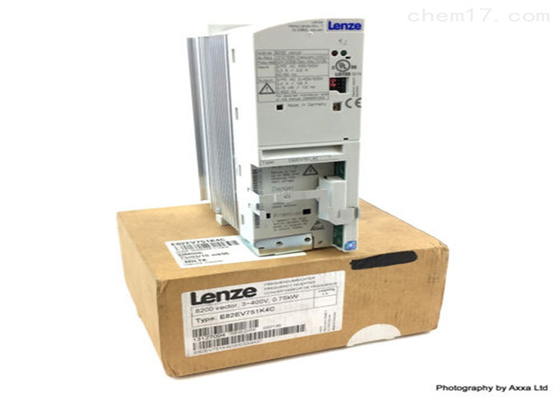 Lenze E70ACMSE0104SA1ETR SERVO-INVERTER I700 10 A MAX 短時間出力電流