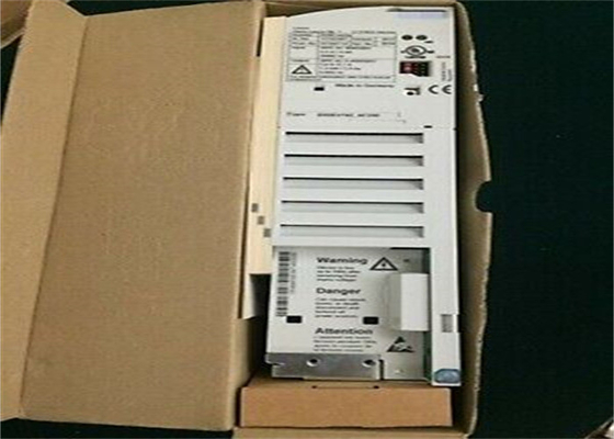 Lenze E82EV152K4C ベクトル周波数インバーター ドライブ 5.5 / 4.4 AMP 50/60 HZ