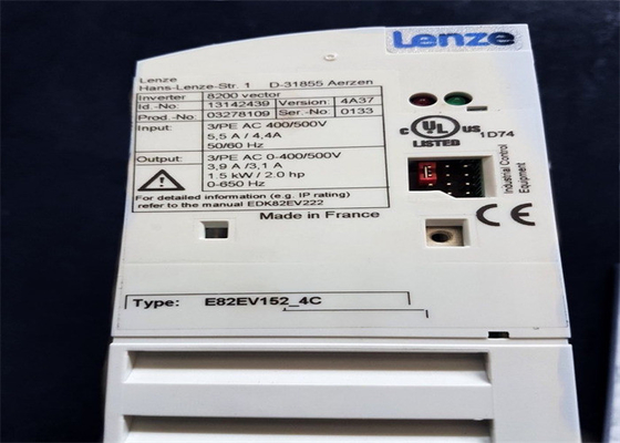 Lenze E82EV152K4C ベクトル周波数インバーター ドライブ 5.5 / 4.4 AMP 50/60 HZ