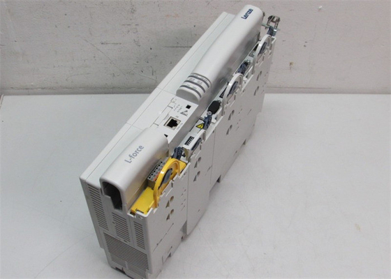 Lenze E94AMHE0074 サーボ ドライブ入力電圧 3 段階 325/565/705VDC ねじ端子