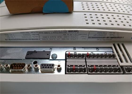 EVS9328-EP LENZE サーボドライブコントローラーシステム マニュアル シリーズ 9300