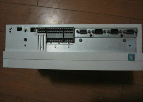 Lenze EVS9323-EPV004 サーボ コントローラ 9300 シリーズ 400/480 VAC サーボ位置コントローラ