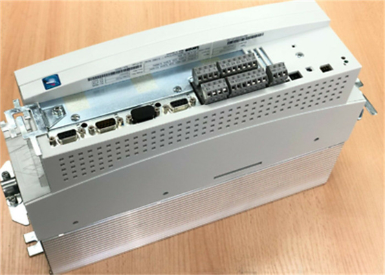 Lenze EVS9323-ER サーボ コントローラー 9300 シリーズ 400/480 VAC 1.5 KW (2 HP) サーボ レジスター コントローラー