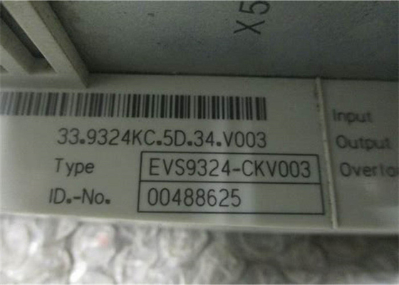 Lenze EVS9324-CKV003 サーボ コントローラー 9300 シリーズ 400/480 VAC 3.0 KW (4 HP)