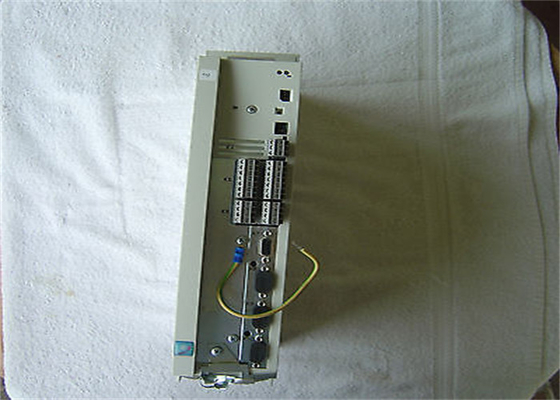 Lenze EVS9324-EK サーボ コントローラー 9300 シリーズ 400/480 VAC 3.0 KW (4 HP)