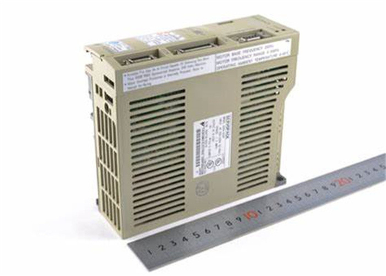 ヤスカワ SGDA-A3AP サーボモーター AC 200-230V 新品 オリジナル