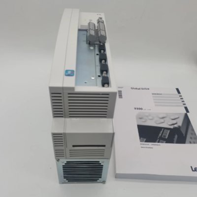 Lenze EVS9324-CIV003 サーボコントローラー 9300 シリーズ SERVO PLC コールドプレート 3.0 KW