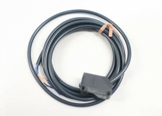 Omron E3Z-D62 02Z10M VDC 26.4 VDC最高の100 mA最高光電スイッチ センサー12 - 24