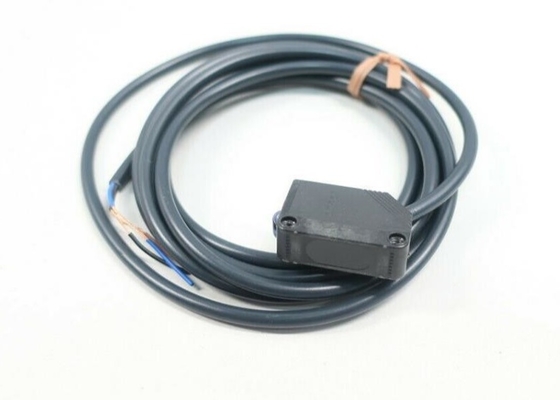 Omron E3Z-D62 02Z10M VDC 26.4 VDC最高の100 mA最高光電スイッチ センサー12 - 24