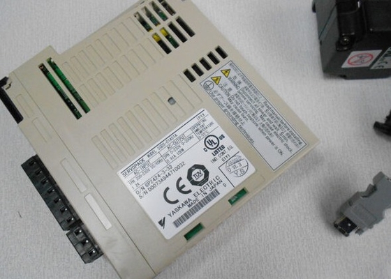ヤスカワ SGDS-01A01A セルボパック セルボドライブ 作業電圧 200v 茶色