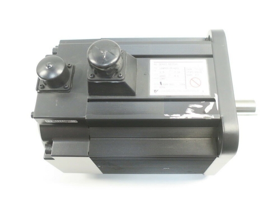 YASKAWA USAFED-15-HG11 サーボモーター 2000rpm シャフト W/ UTOPI-600UB エンコーダー