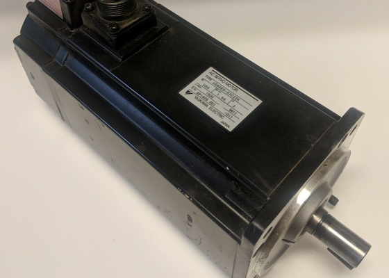 YASKAWA USAGED-03C22K ACサーボモーター 300W 8192 PPRインクリメンタルエンコーダー