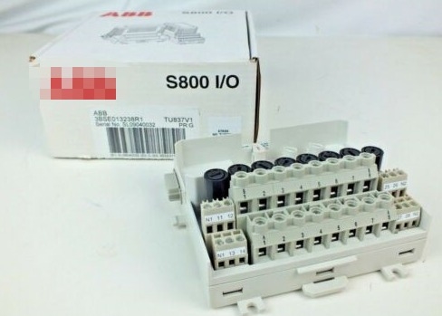 ABB 3BSE013238R1 モジュール終端ユニット 拡張 250V ヒューズ付き端子台
