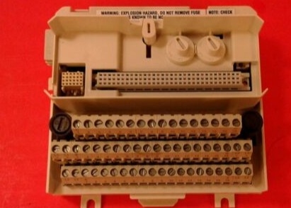 ABB 3BSE013235R1 TU831V1 拡張モジュール終了ユニット MTU 250 V
