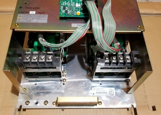 YASKAWA CACR-2E-NJ1 ACドライブコントローラー 産業グレードコンポーネント