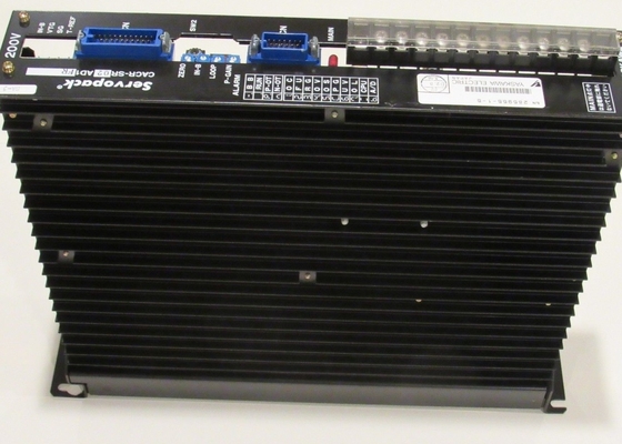 ヤスカワ CACR-SR02-AD1-FR 全新 サーボモーター機器 200V 電圧
