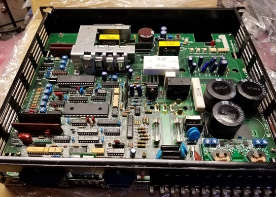 ヤスカワ CACR-SR02-AD1-FR 全新 サーボモーター機器 200V 電圧