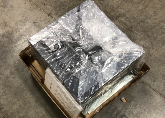 三菱電機 FR-A820-01870-E160 230V 115A 三相入力 三相出力 60HP