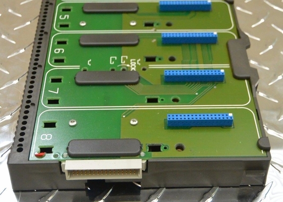 KJ4001X1-BE1 EMERSON I/Oキャリア W/シールド 8ワイド 8-6.5アンペア 12.6-30 VDC 5