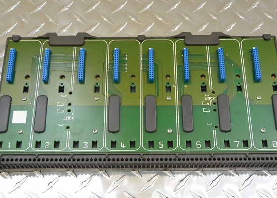 KJ4001X1-BE1 EMERSON I/Oキャリア W/シールド 8ワイド 8-6.5アンペア 12.6-30 VDC 5