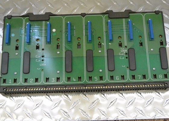 KJ4001X1-BE1 EMERSON I/Oキャリア W/シールド 8ワイド 8-6.5アンペア 12.6-30 VDC 5