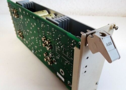 ABB 3BSE000863R1 SR511力の調整装置モジュール310 W MAXは35のAMP 18-30 VDC入った