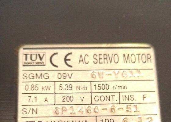 Yaskawa SGMG-09V 6W-YG11のサーボ モーター0.85 NM KW 5.39の1500 R/MIN 10.7 AMP