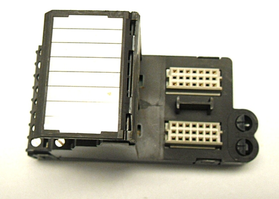EMERSON KJ4001X1-CJ1 32チャンネル端子ブロック 30 VDC 1mmピーク 150Hz