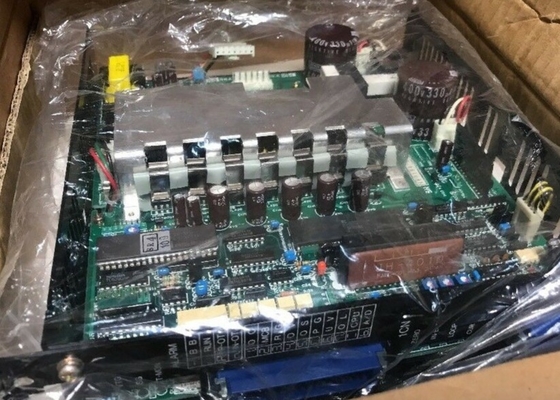 YASKAWA CACR-SR5AB2ERY105 セルボパック セルボドライブ 230VAC 3.6/10.6APS