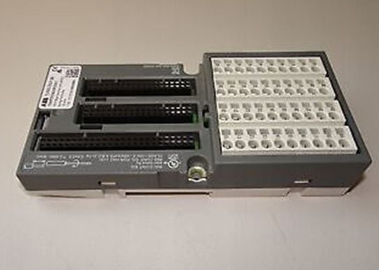 CS31バス モジュールのためのTU552-CS31 1SAP210400R0001 PLC S500のバス ターミナルの単位のばね