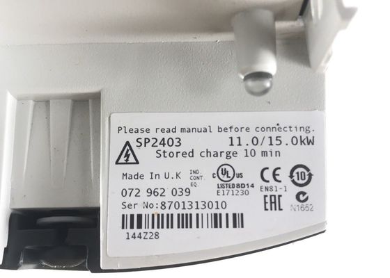 エマーソン SP2403 3 PHASE 380/480 VAC 20 HP 正常用 29 AMP IP 20 評価