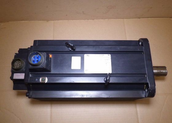 安川電機 USAGED-44L22K サーボモータ 4.4kW 33アンペア 28.4Nm 25インチポンド 1500RPM ACブラシレス
