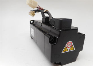400W 200V AC Industrial Servo Motor NIB 20 BIT 11.24 Lb - In Yaskawa SGMAV-04A3A2C