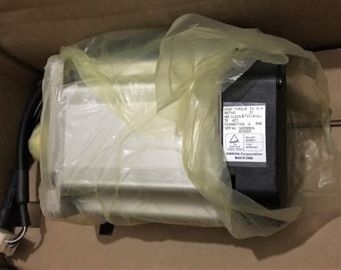 力ターミナルとFGターミナル間の500 VDCのOMRON R88M-G10030L 20 MΩ min.