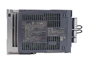 Servo Amplifier MR-J4-200A Industrial Servo Drives Mitsubishi Three-phase AC170 V