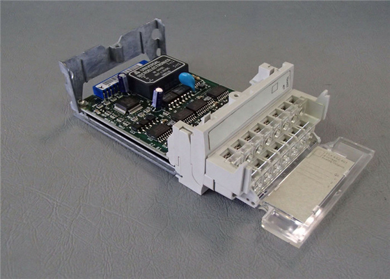 Schneider Electric TSXASZ401  Micro 4 analogue output + - 10 V  0-10 V