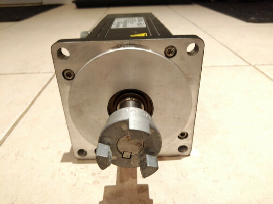 0MGE-455-CBNS-0000 EMERSON Control Techniques モーター 230 VAC 低慣性モーター