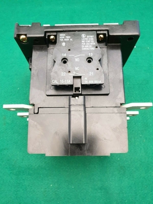 灰色EH100接触器55KW 110Vは、真新しく、元mian色、3-5仕事日の時間を提供するためにである。
