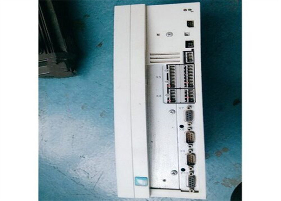 Lenze EVS9324-ETV907 サーボ コントローラ 3 相 7 アンペア 400/480 VAC 入力