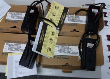 200 Volt 200 Watt AC Induction Servo Motor YASKAWA SGM-02A3SU21 With Connector