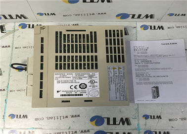 Industrial AC Servo Driv YASKAWA Electric SGDM-02ADAY402 0.20Kw Inout 3.4A