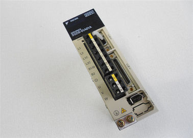 日本電気Yaskawa 50/60hz servopackのサーボ ドライブ100W 200V SGDS-01A01A