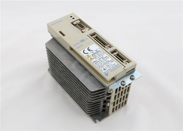 Yaskawaはサーボ運転者400Watt産業Sevroのパック6.0 AMPSのSGDE-04VS入れました
