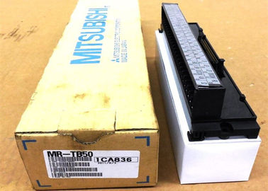 在庫で新しい三菱ターミナル ブロックMR-TB50の接続点のブロックAC Servco板